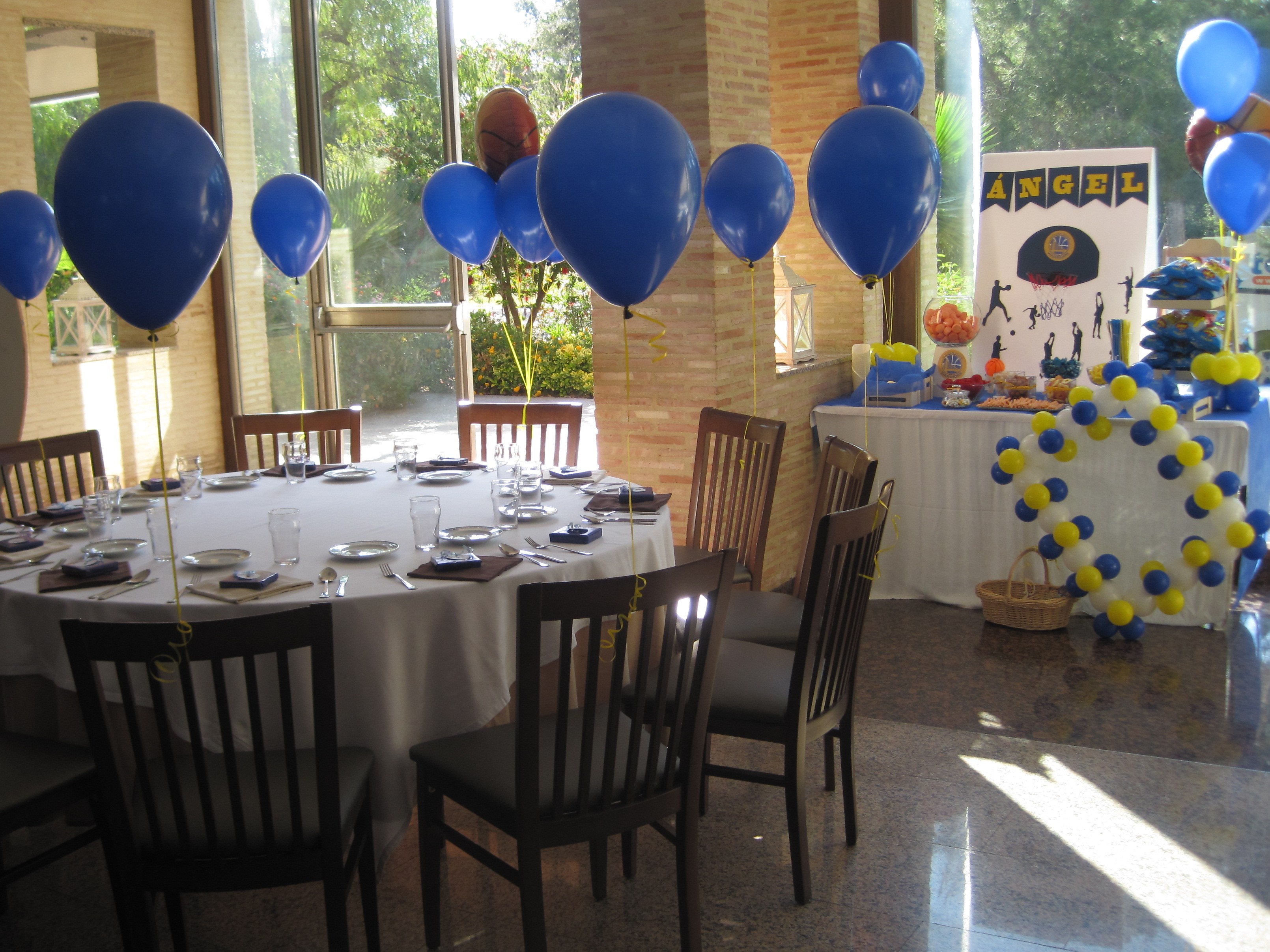 DECORACION CON GLOBOS FUTBOL HOTEL WESTIN VALENCIA COMUNION NIÑO