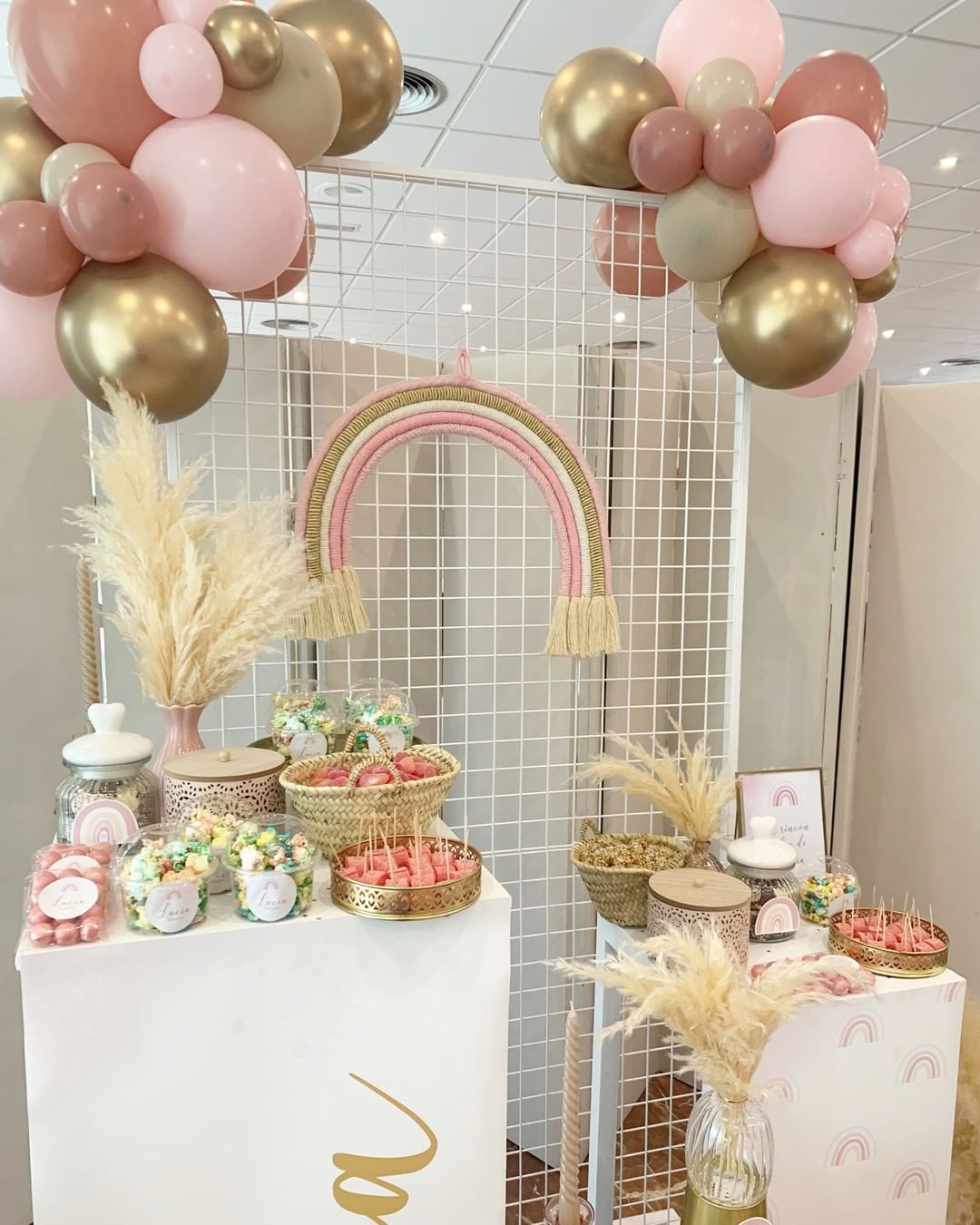 Resolver Desviación nada Decoraciones con globos sencillas que hacen vuestras mesas dulces más  especiales… | eLeyCe Eventos | Valencia