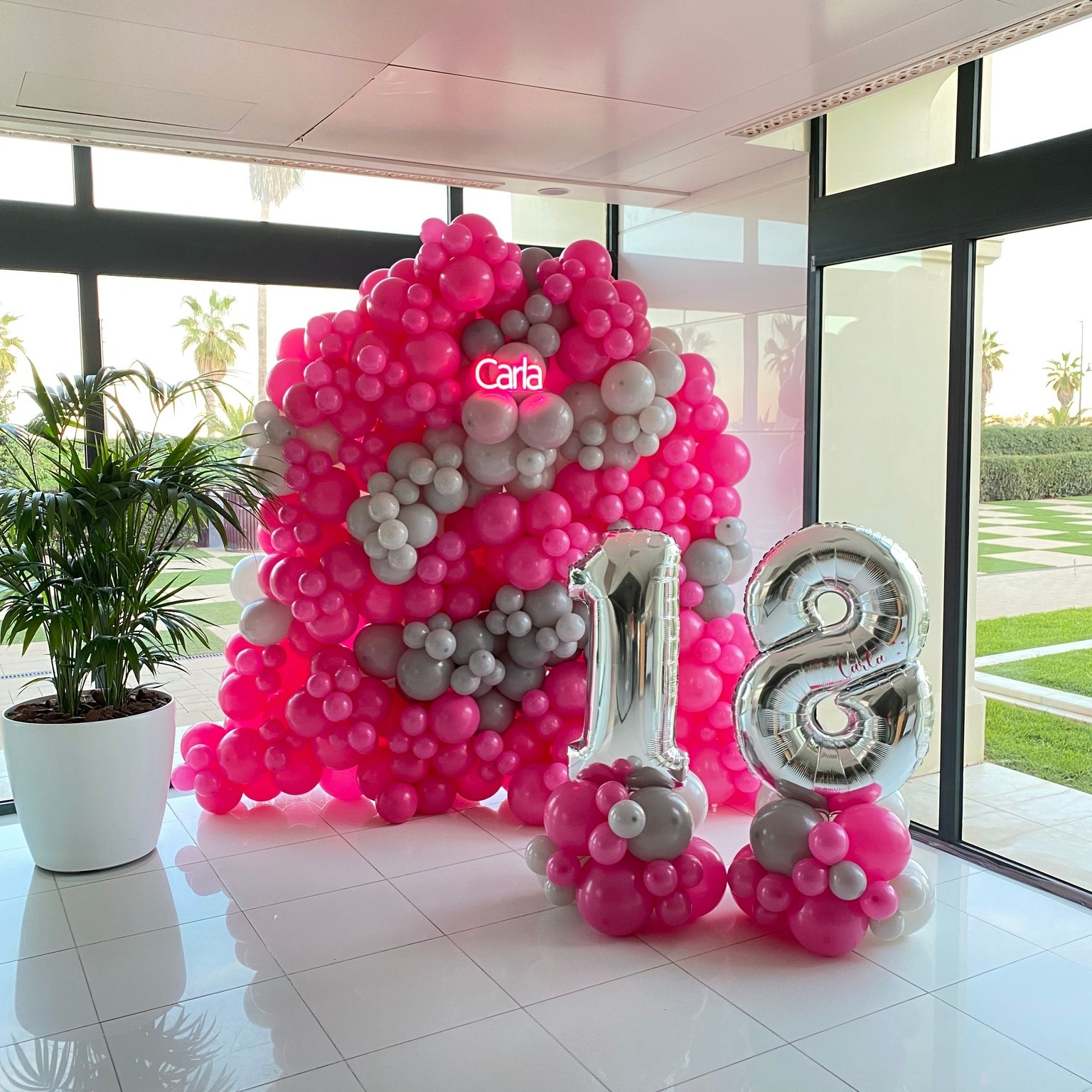 El 18 cumpleaños de Carla en @hotellasarenasvlc diseñado, organizado y decorado ...