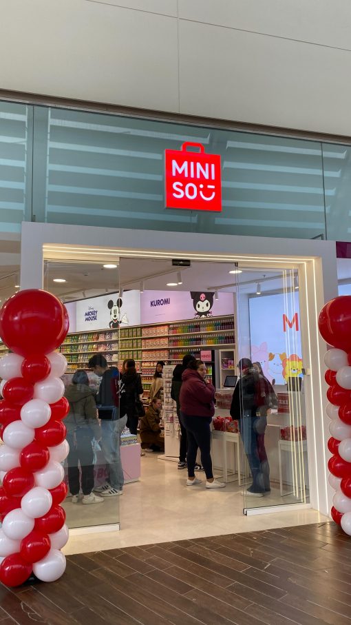 La semana pasada tuvimos la suerte de estar en la reapertura de @ccbonaire graci...