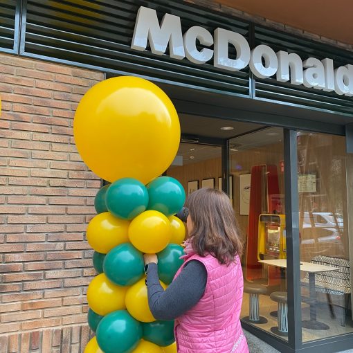 Orgullosas de formar parte de inauguraciones y reaperturas de empresas. Una de l...
