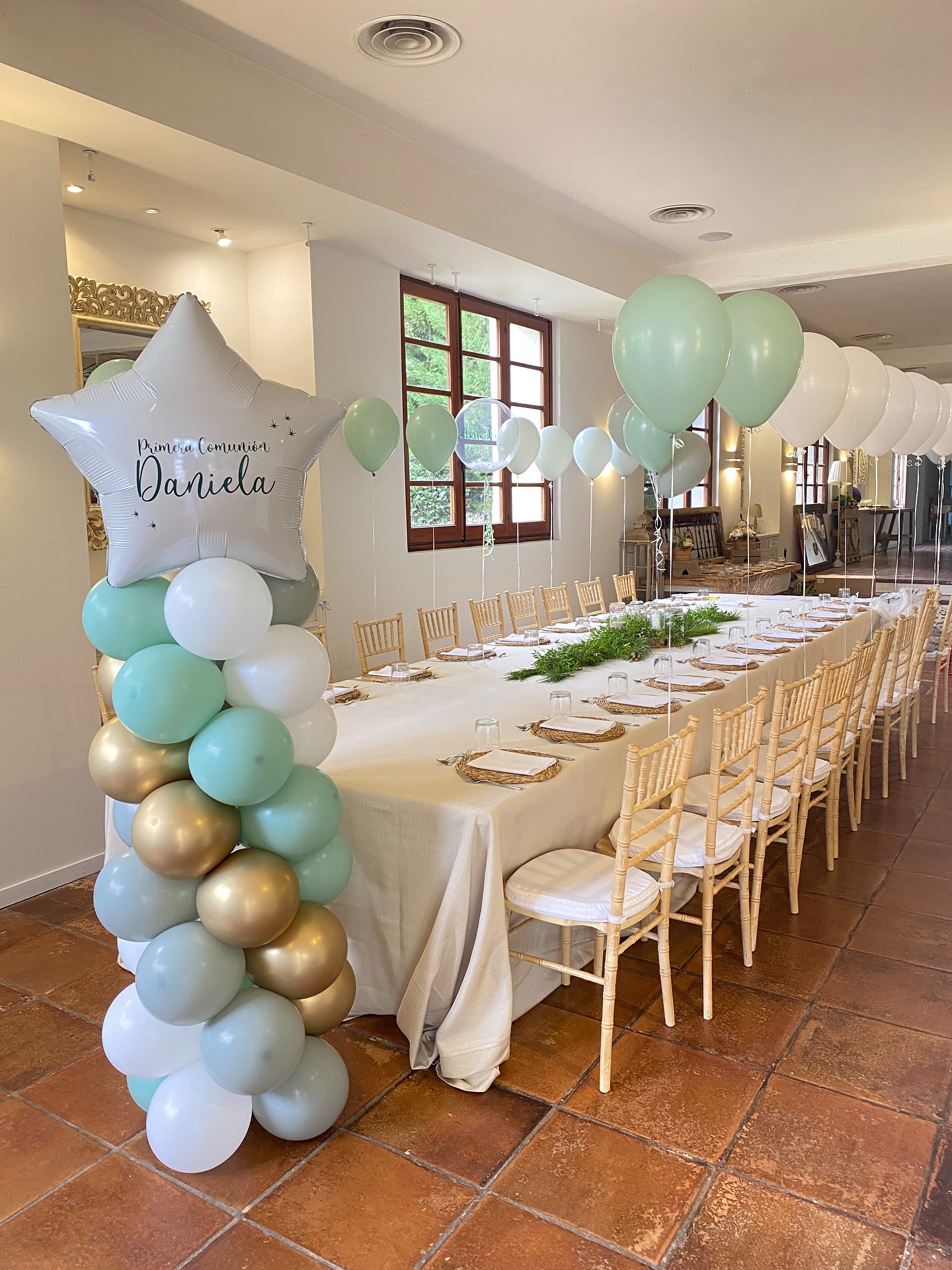 Ya está aquí la segunda temporada de COMUNIONES del año  Reserva ya tus globos y...