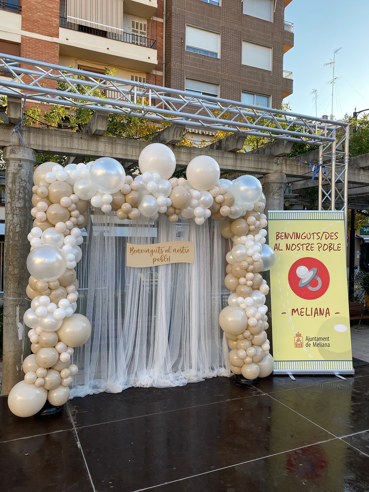Bienvenida a los niños de Meliana. Un acto súper original en el que no podían fa...