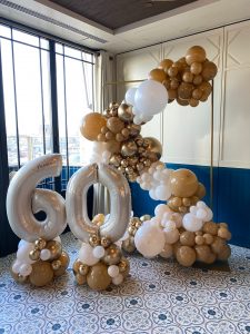 60 cumpleaños en @onlyyouhotelvalencia con colores que también nos parecen espec...