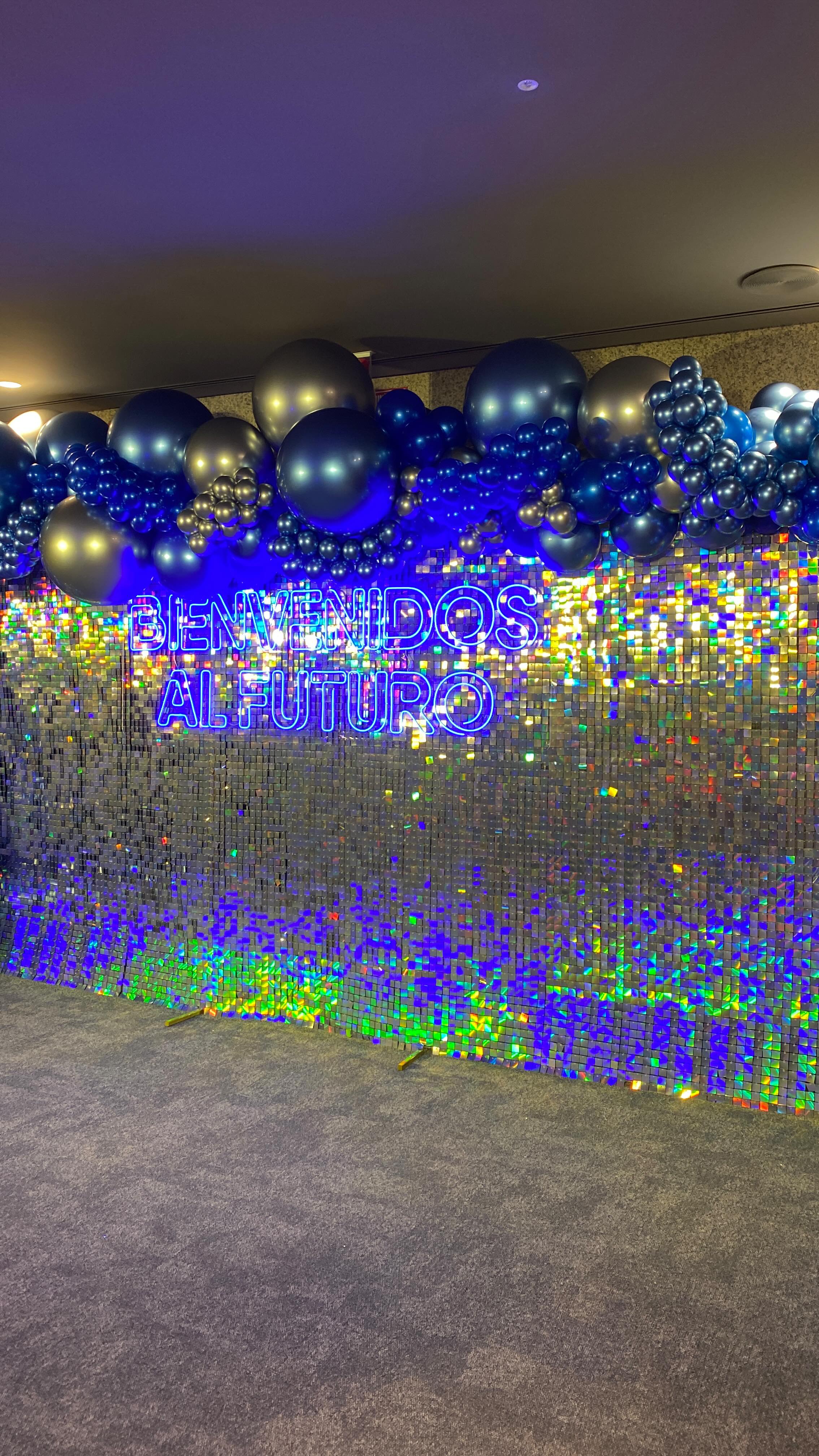 El pasado viernes decoramos la cena de Navidad de @fundacionraminatrans , un ret...